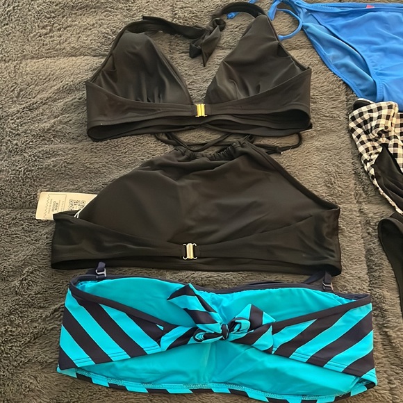 👙 Bundle of Misc. Bikini Tops and Bottoms👙 - Picture 3 of 5